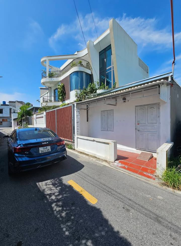 Đất nền Hạ Long 60m² giá 4 tỷ - Gần bãi tắm Cột 8, đường trải nhựa đẹp!