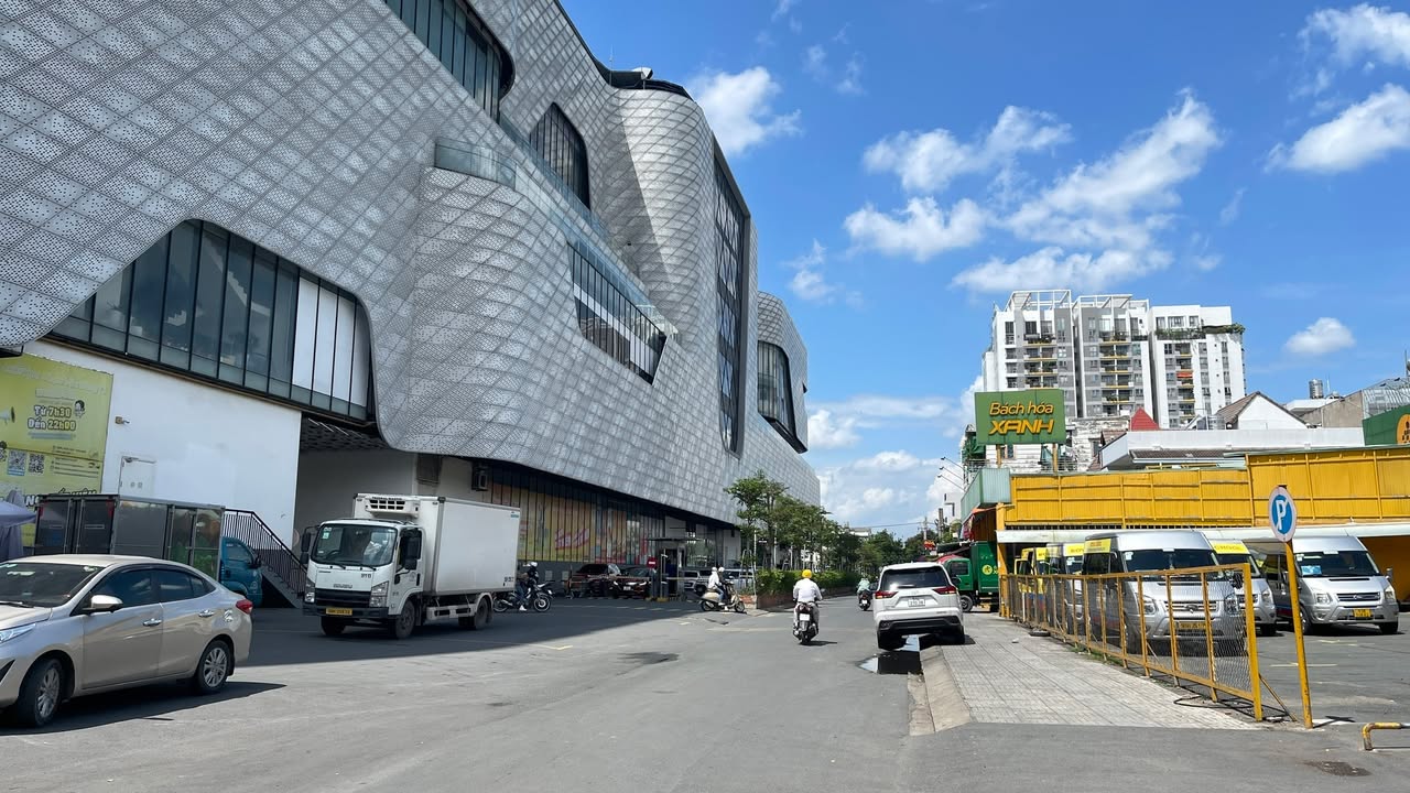 Đất mặt tiền đường Phạm Văn Đồng, Hiệp Bình Chánh 372m² giá nhỉnh 100 triệu/m² - Cơ hội đầu tư lý tưởng!