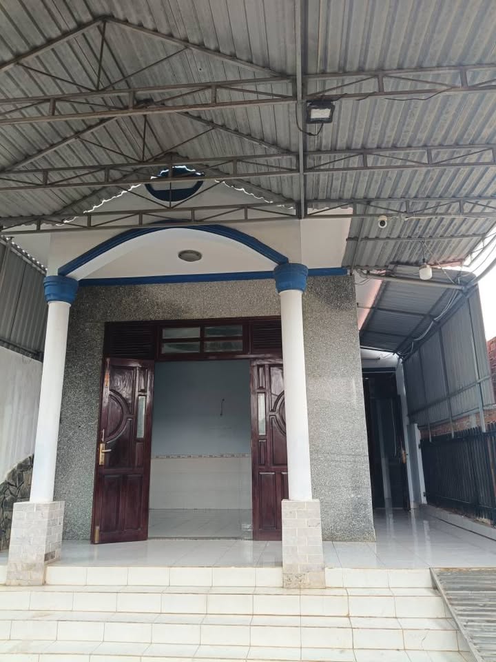 Nhà nguyên căn cho thuê tại Hàm Thắng, 2 phòng ngủ, giá 3 triệu/tháng - Phù hợp cho gia đình!