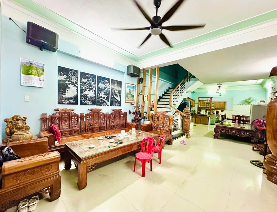 Nhà đẹp 3.5 tầng KĐTM An Hưng, 100m² giá 6 tỷ - Đối diện công viên