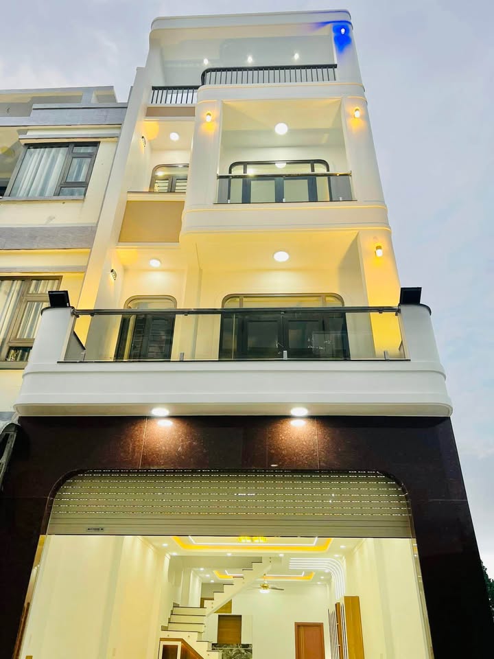 Nhà 1 Trệt 2 Lầu Phường Hóa An, Biên Hòa 90m² Chỉ 5 Tỷ - Thiết Kế Hiện Đại!