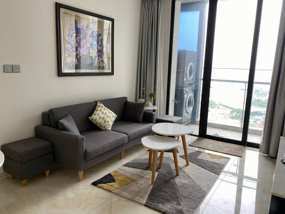 Căn hộ Vinhomes Golden River quận 1 48m² giá 22 triệu - Đầy đủ nội thất!