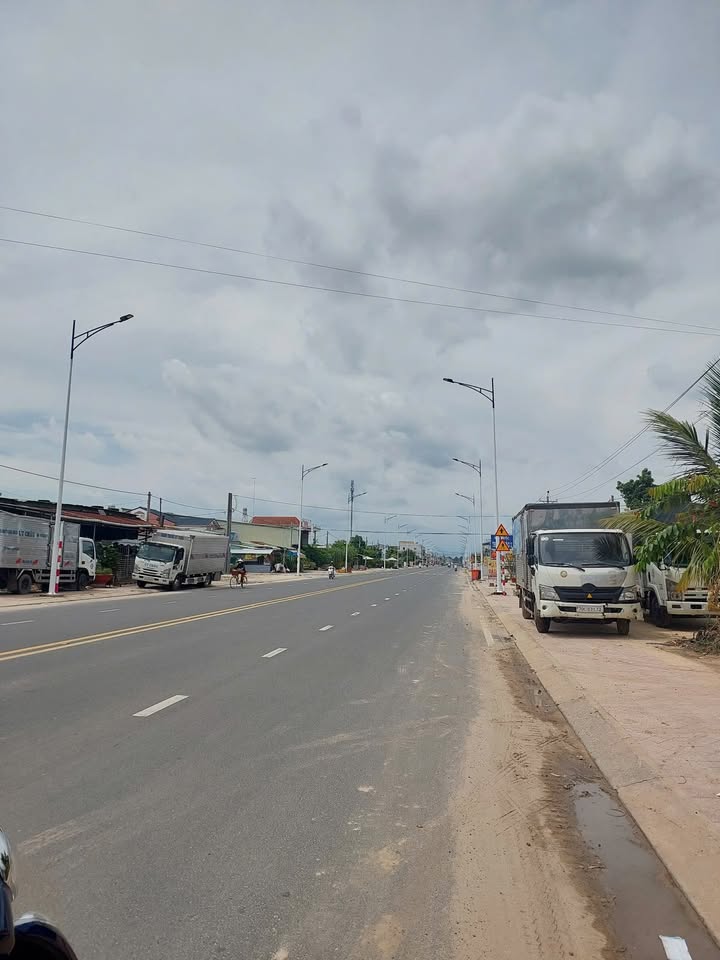 Đất mặt tiền đường Nguyễn Chí Thanh, Hòa Thành, Tây Ninh 203m² - Đầu tư sinh lời ngay!