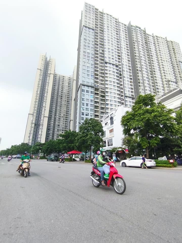 Nhà phố Lạc Long Quân 56m² giá 11.2 tỷ - Đầu tư sinh lời tuyệt vời!