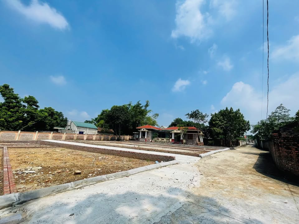 Đất nền góc Cẩm Lĩnh, Ba Vì 105m² giá 1.1 tỷ - Đầu tư sinh lời dễ dàng!