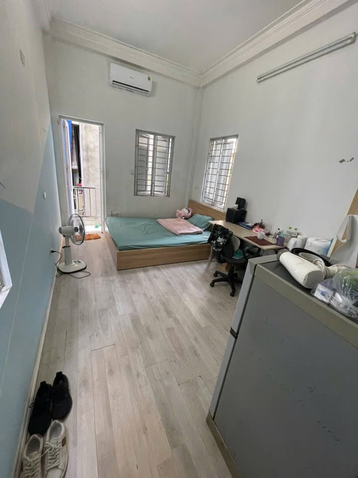 Phòng cho thuê tại Nguyễn Như Đổ, Đống Đa, 35m² giá 3.8 triệu - An ninh tốt, sẵn sàng vào ở!