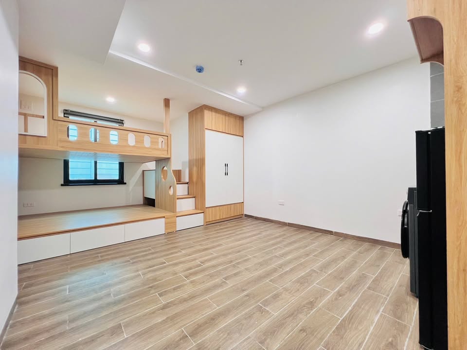 Nhà cho thuê tại Đống Đa, 430 Tây Sơn, giá chỉ 6.3 triệu - Ô tô đỗ cửa, đầy đủ nội thất!