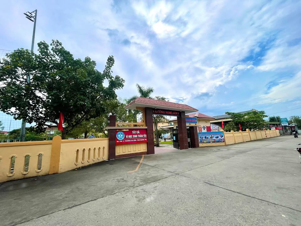 Nhà cấp 4 tại TDP3, Phường Quảng Phong, 160m² - Đường ô tô vào tận nhà!