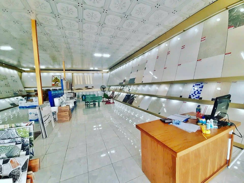 Cho thuê mặt bằng kinh doanh tại Bến Lức 190m² - Vị trí đắc địa, giá thỏa thuận!