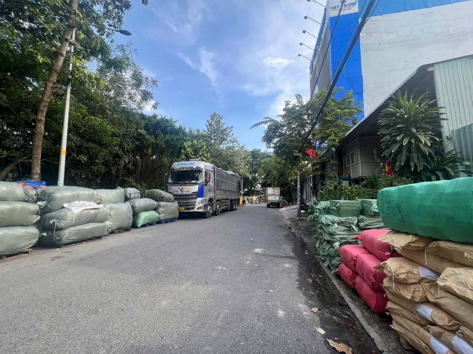 Kho cho thuê mặt tiền KDC Bình Phú Quận 6 144m² giá 22 triệu - Đầu tư sinh lời ngay!