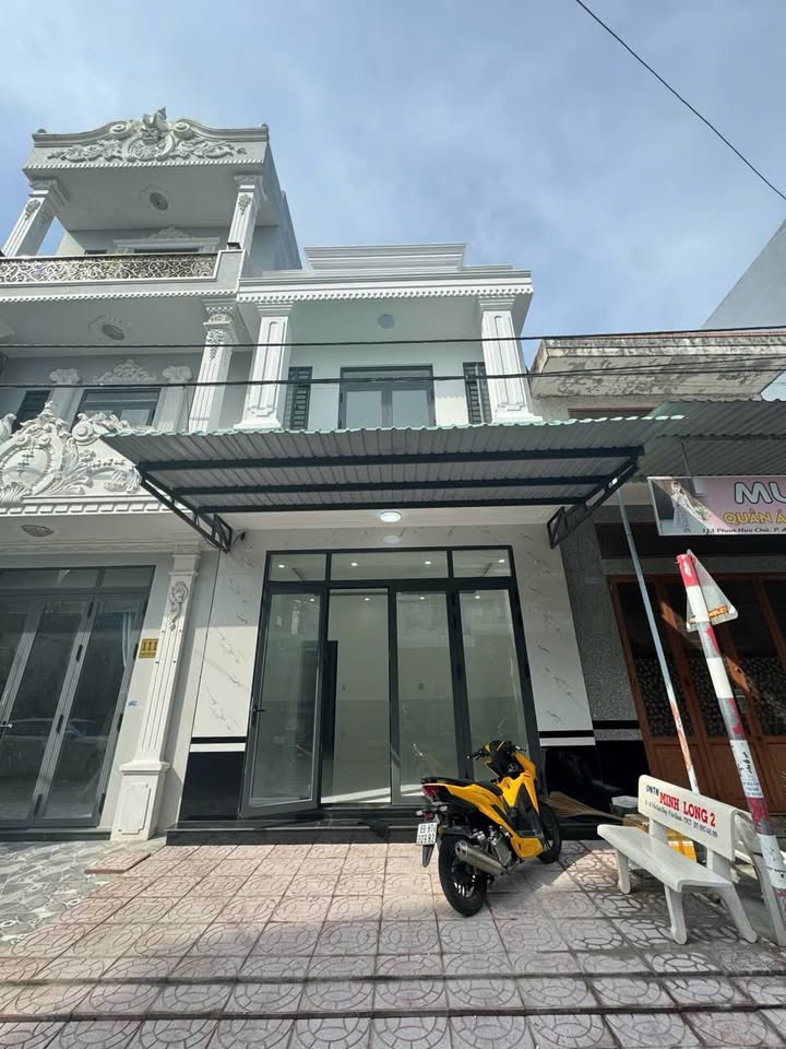 Nhà cho thuê mới xây đường Phan Huy Chú, An Khánh 70m² giá 9 triệu - Tiện nghi đầy đủ, dọn vào ở ngay!