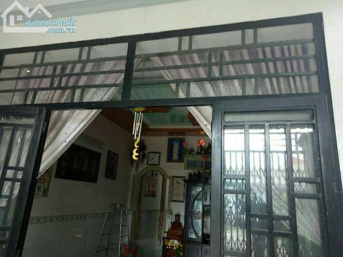 Nhà nguyên căn mặt tiền nhựa Thanh Hải 2PN giá chỉ 4 triệu - Sẵn sàng vào ở!