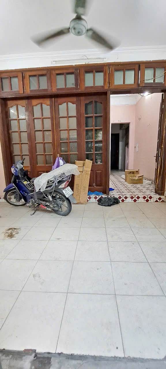 Shophouse cho thuê mặt phố Nguyễn Huy Tưởng 85m² giá 33 triệu - Cơ hội kinh doanh tuyệt vời!