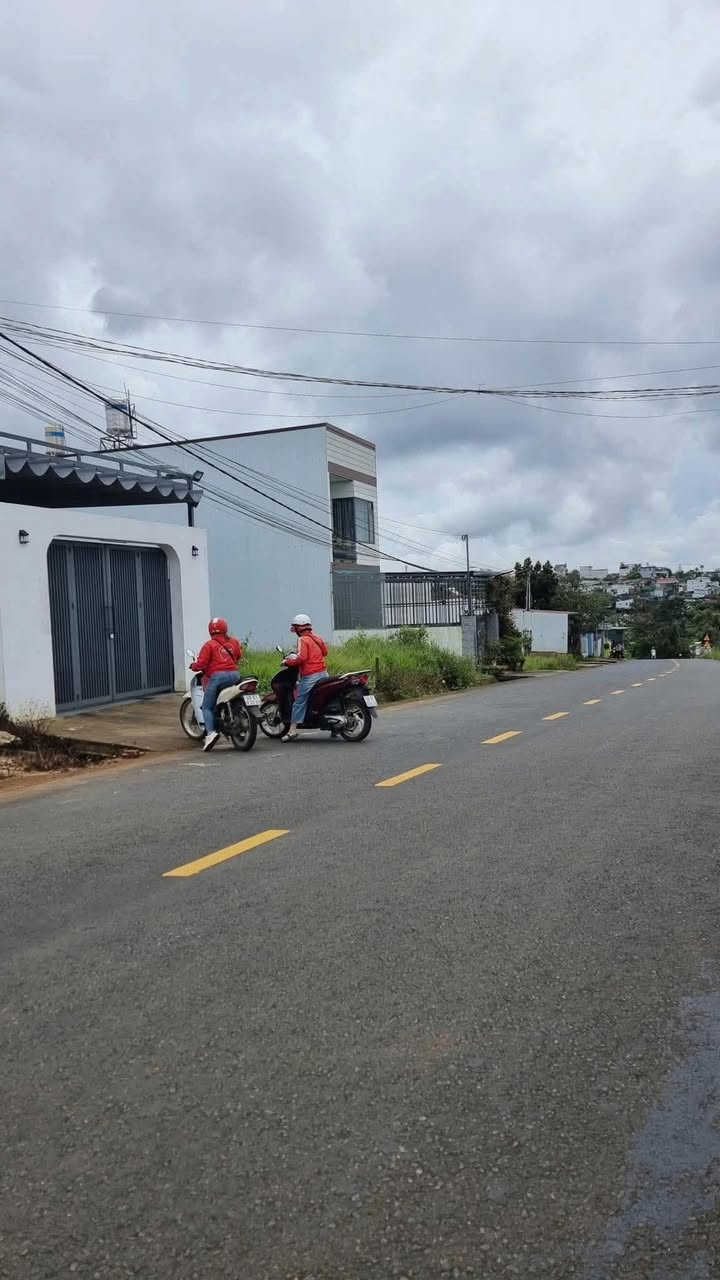 Bán gấp FrontHouse đường Nguyễn Trãi, Bảo Lộc, 110m² chỉ 1.65 tỷ - Sổ đỏ chính chủ!