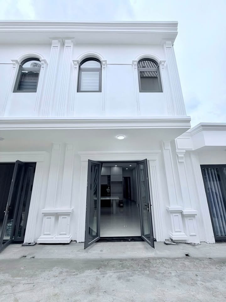 Nhà phố 2 tầng tại Buôn Ma Thuột 60m² giá chỉ 2.85 tỷ - Sẵn sàng vào ở ngay!