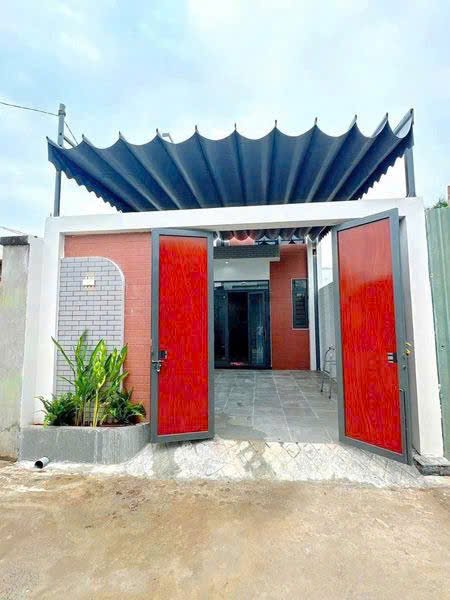 Nhà bán gấp tại Bình Chánh 72m² giá 912 triệu - Sổ đỏ chính chủ