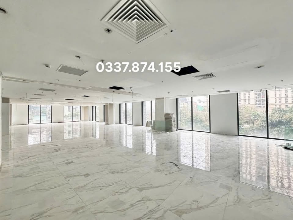 Văn phòng cho thuê tại Nguyễn Xiển, Thanh Xuân, 170m² - Giá chỉ 25 triệu/tháng!