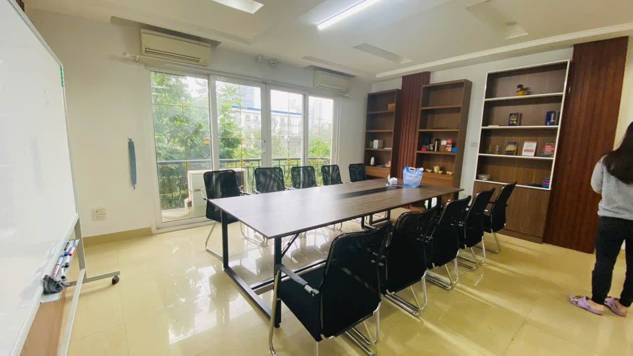 Cho thuê văn phòng 65m² Trần Kim Xuyến, Cầu Giấy - Không gian làm việc lý tưởng!