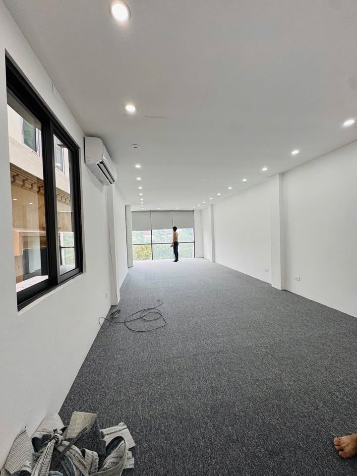 Sàn văn phòng cho thuê tại Duy Tân, Cầu Giấy 50m² - Văn phòng chuyên nghiệp, giá chỉ 8 triệu!