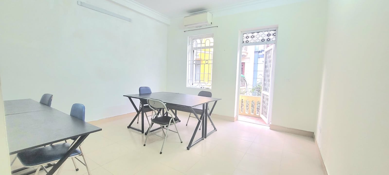 Văn phòng cho thuê phường Mỗ Lao Hà Đông giá chỉ 4 triệu - Đầy đủ tiện nghi!