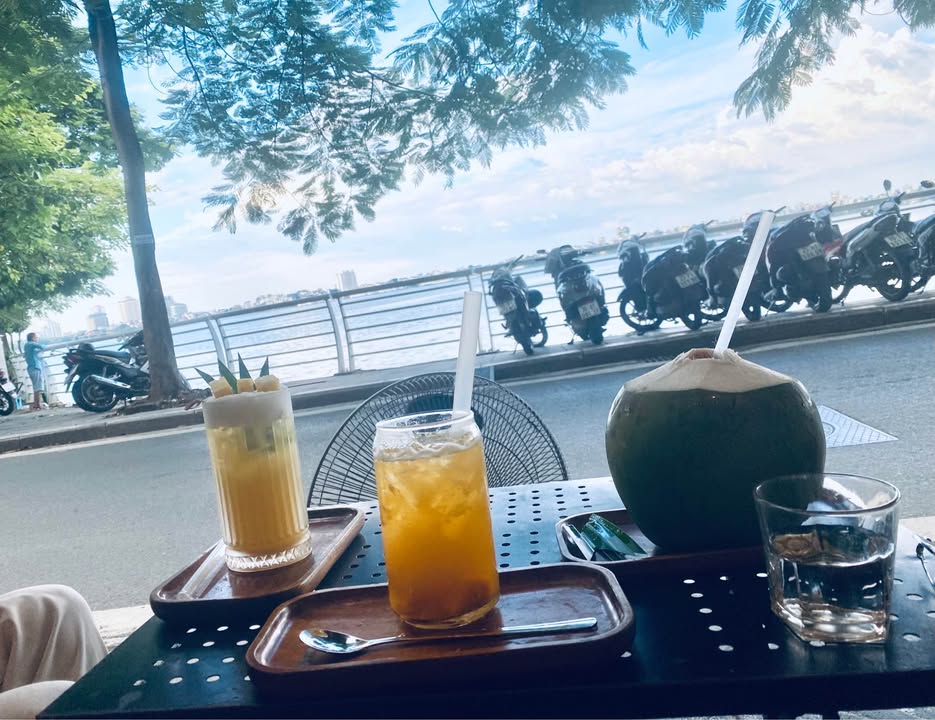 Cho thuê mặt phố Nguyễn Đình Thi 60m² giá thỏa thuận - View Hồ Tây tuyệt đẹp!