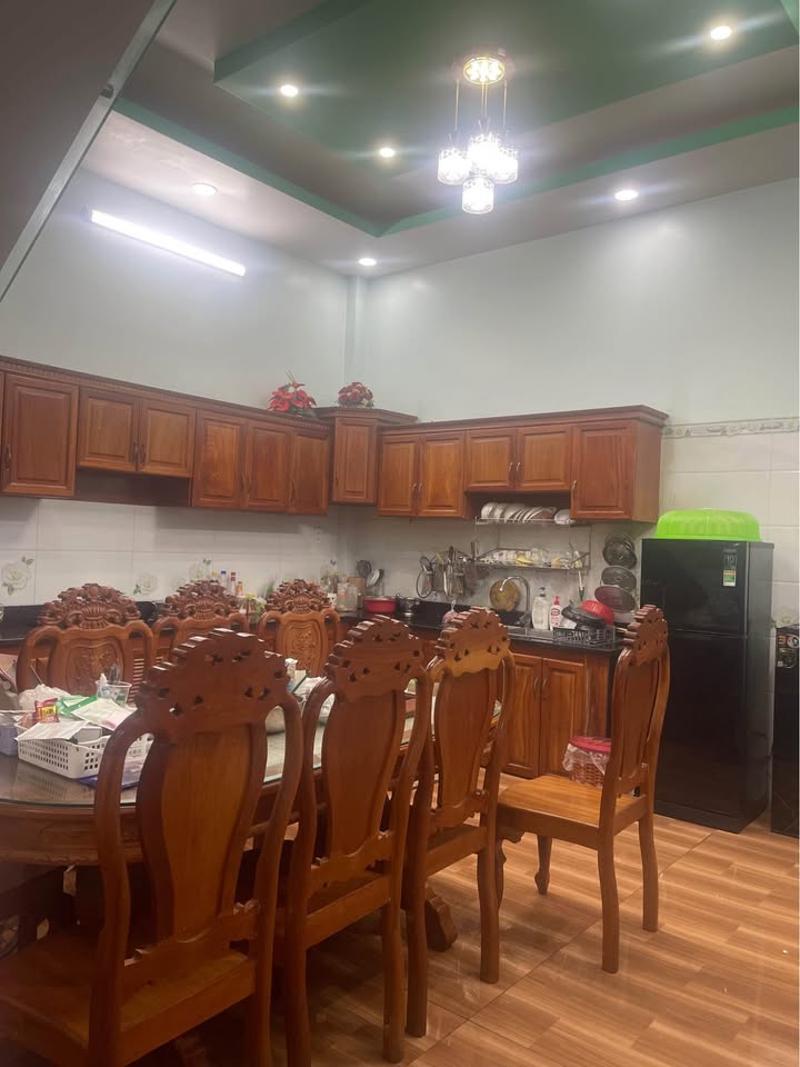 Nhà 1 Trệt 1 Lầu + 4 Phòng Trọ KDC 550, Bình Hòa - Giá 8.8 Tỷ - Đầu Tư Sinh Lời