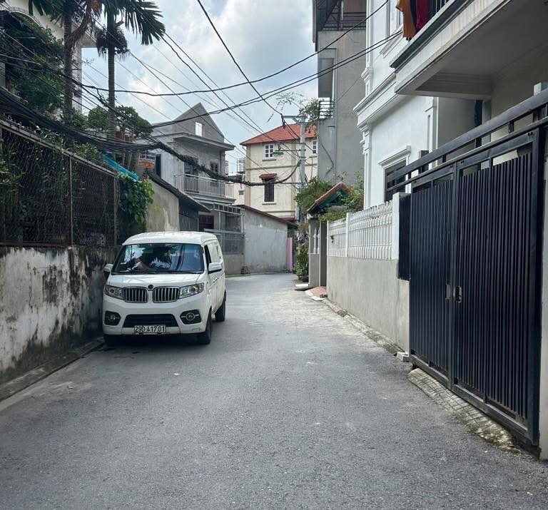 Nhà C4 Đa Tốn 70m² giá 6 tỷ - Ô tô vào tận nơi, hàng xóm Vinhome!