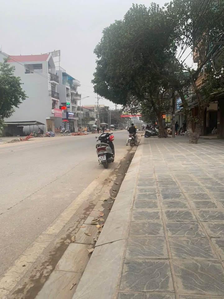 Đất mặt đường Cù Chính Lan Hòa Bình 97m² - Kinh doanh sầm uất ngay trung tâm!