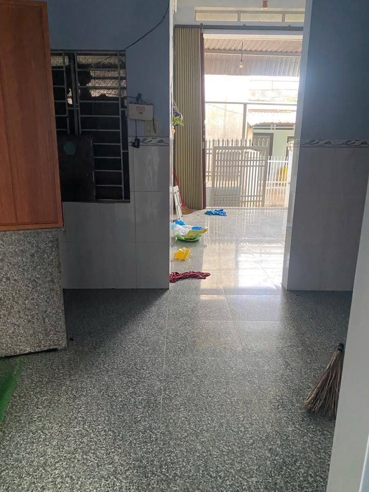 Nhà nguyên căn phường Nhơn Phú 48m² giá 2 triệu - Sạch sẽ, thoáng mát cho gia đình!