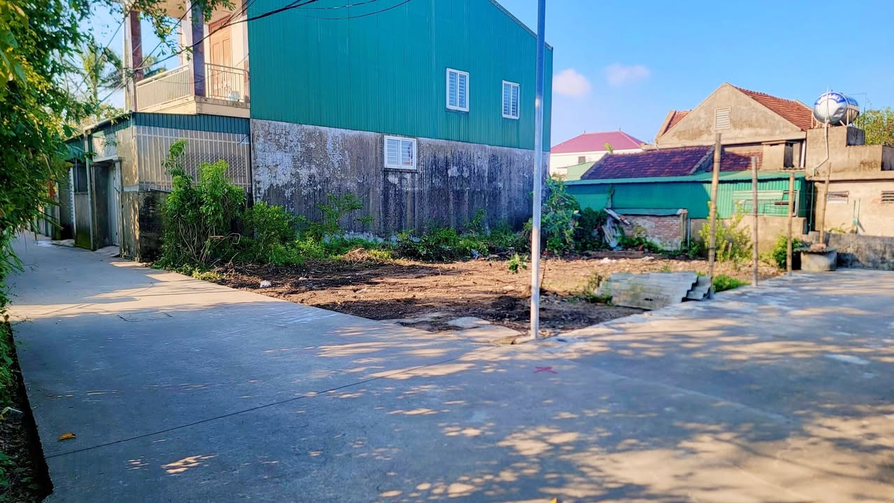 Bán đất xóm Yên Vinh - Hưng Đông 134.8m² giá 3.5 tỷ - Vị trí đẹp, đầu tư sinh lời!