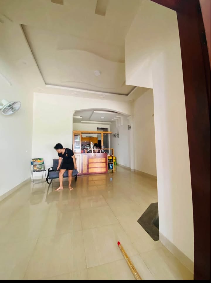 Cho thuê nhà nguyên căn mặt tiền đường Y Wang, Buôn Ma Thuột - 100m² chỉ 5.5 triệu/tháng!