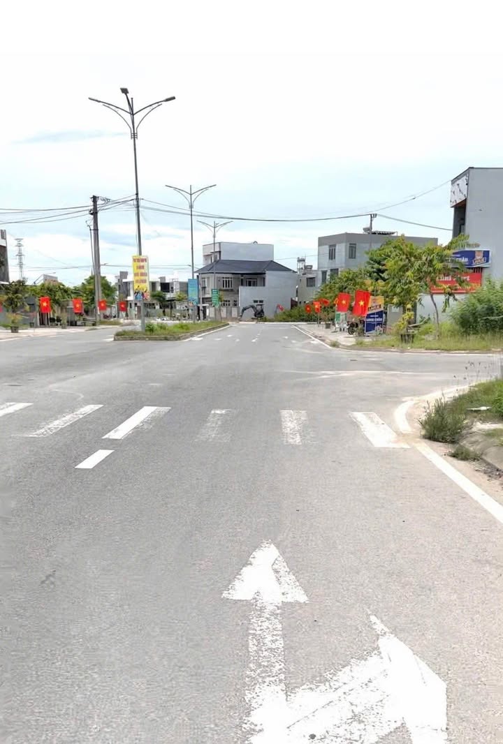 Nhà mặt tiền đường Lý Thường Kiệt, Tam Kỳ 140m² giá 2.7 tỷ - Vị trí kinh doanh lý tưởng!