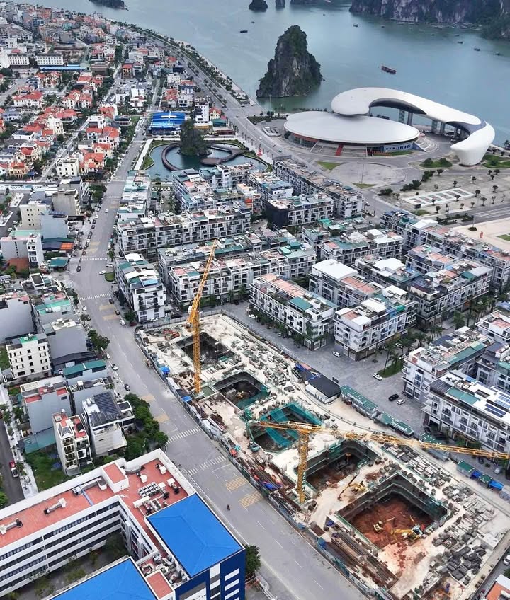 Liền Kề Monbay Hạ Long 101m² giá 24 tỷ - Căn góc đẹp nhất khu vực!