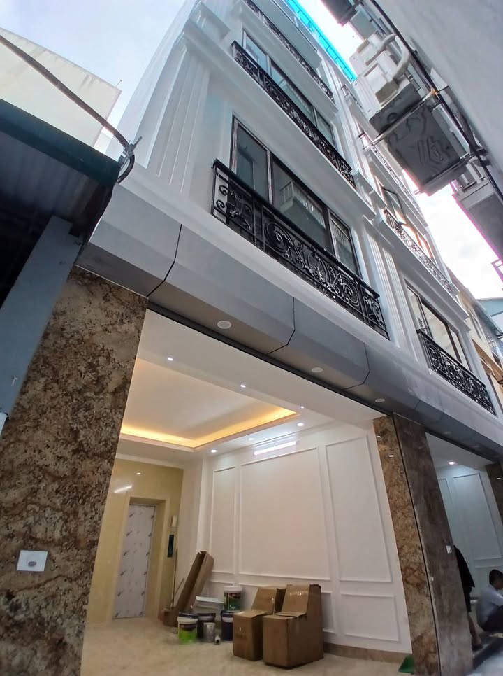 Nhà phân lô Vĩnh Phúc, Ba Đình 45m² giá 17.4 tỷ - Lô góc hiếm có, thang máy sẵn sàng ở!