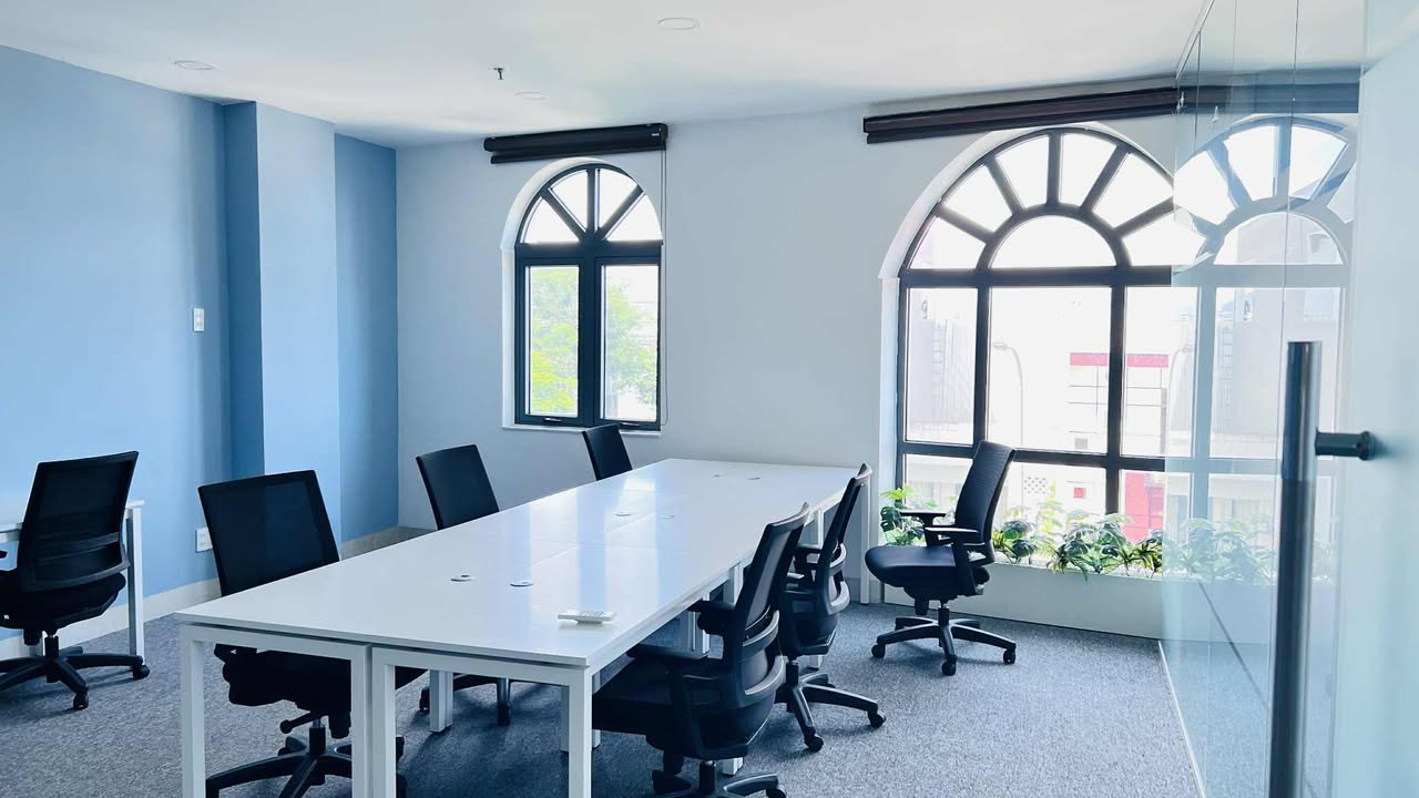 Cho thuê văn phòng đường Hồ Quý Ly, Đà Nẵng từ 15m² - Đầy đủ tiện nghi!