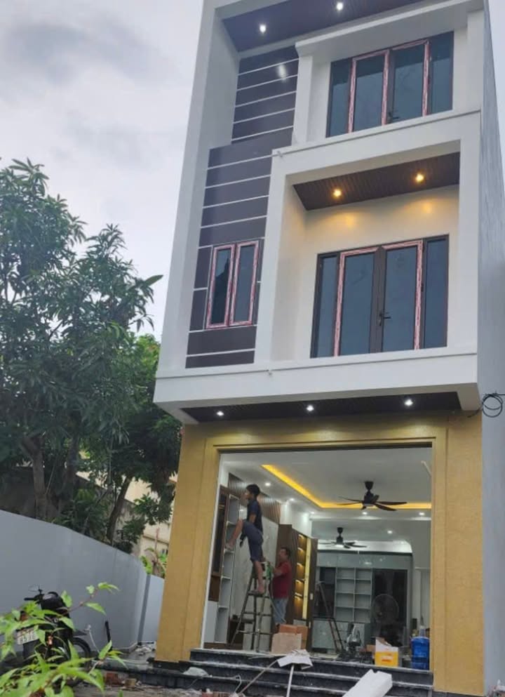 Nhà cho thuê tại Lương Quán, Nam Sơn 70m² giá 8 triệu - Full nội thất, ô tô đỗ cửa!