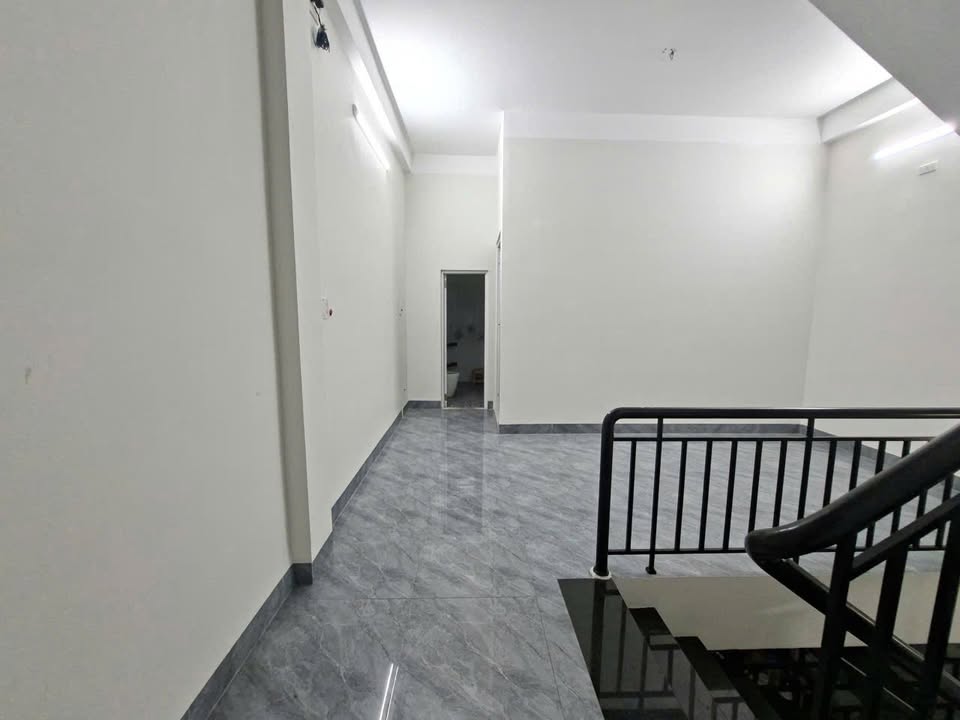 Bán Nhà Mặt Tiền Đường Phùng Hưng 103m² giá 9 tỷ - Kinh Doanh Đắc Địa!