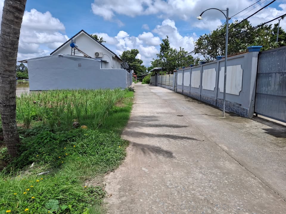 Đất nền chính chủ Thành Lợi 108m² giá 400 triệu - Đường ô tô vào tận nơi!