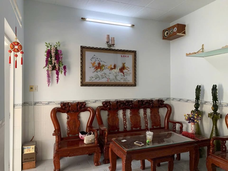 Nhà nguyên căn Nguyễn Hội, Phan Thiết 100m² - Nội thất đầy đủ, cho thuê ngay!