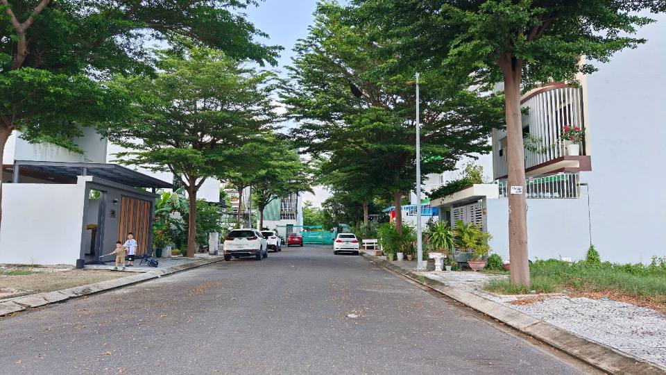 Đất nền gói 5 Thái Hưng Nha Trang 100m² giá chỉ 4.65 tỷ - Cơ hội hiếm có!