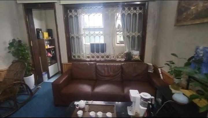 Cho thuê văn phòng Hoàng Cầu 43m² giá 7.5 triệu - Đầy đủ nội thất, sẵn sàng làm việc!