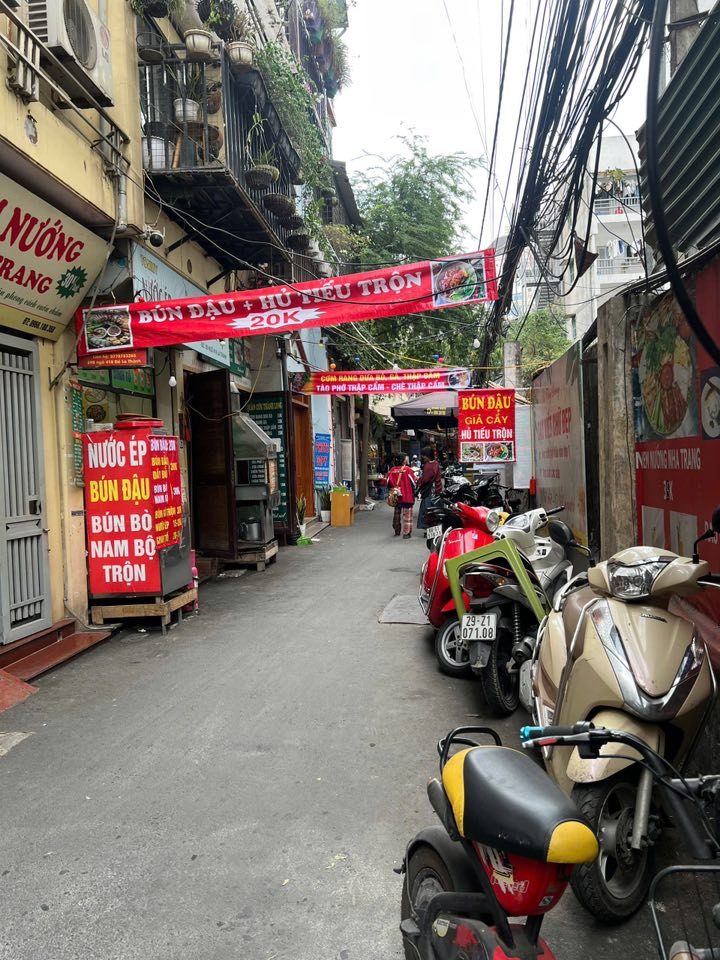 Nhà cho thuê tại La Thành, Đống Đa - Giá 6.8 triệu/tháng, vị trí đắc địa gần ĐH Văn Hoá!