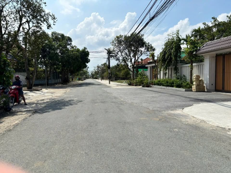 Đất mặt đường kinh doanh Trần Hữu Thung - Vinh Hưng 118.5m² giá 3 tỷ - Cơ hội đầu tư tuyệt vời!