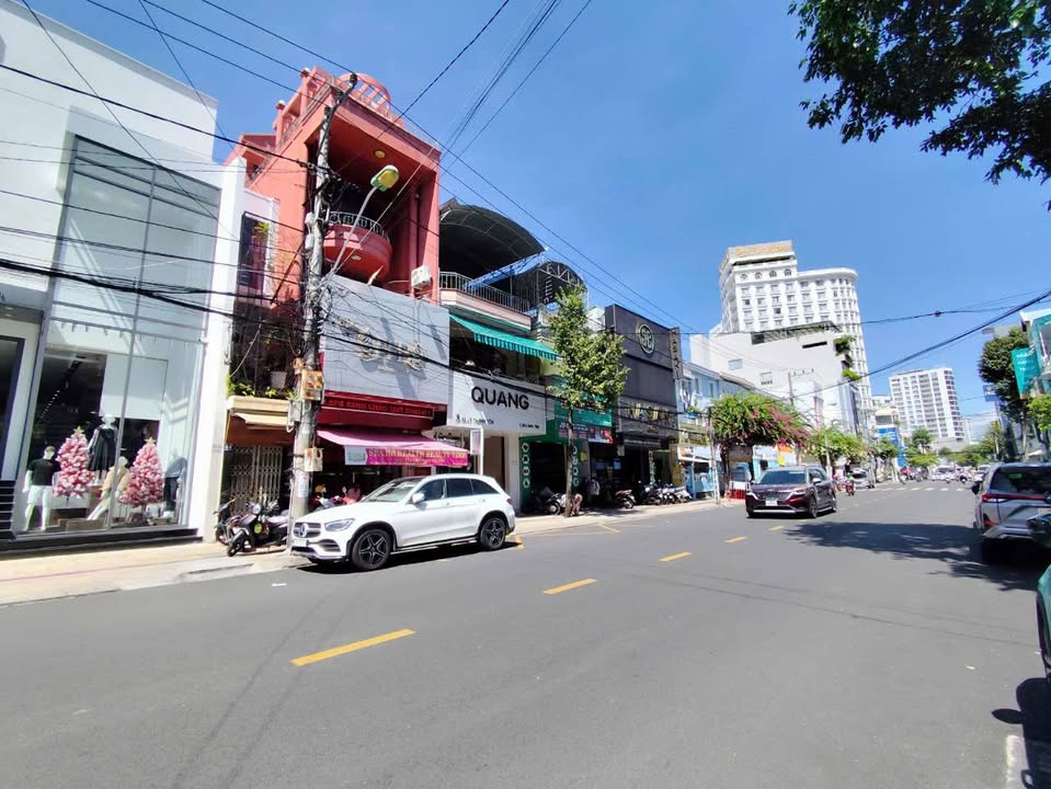 Bán nhà mặt tiền Lý Thánh Tôn Nha Trang 168.2m² giá 45 tỷ - Vị trí kinh doanh đắc địa!
