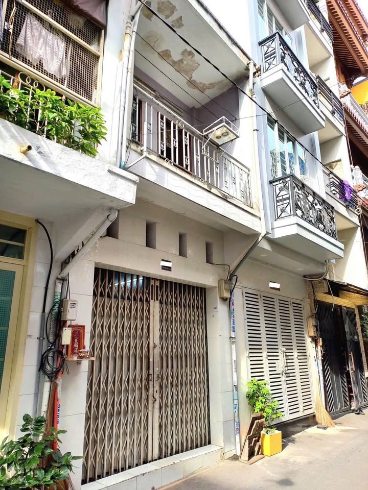 Nhà phố Nguyễn Thiện Thuật, Quận 3, 62m² giá 8 tỷ - Sổ đỏ chính chủ, pháp lý rõ ràng!