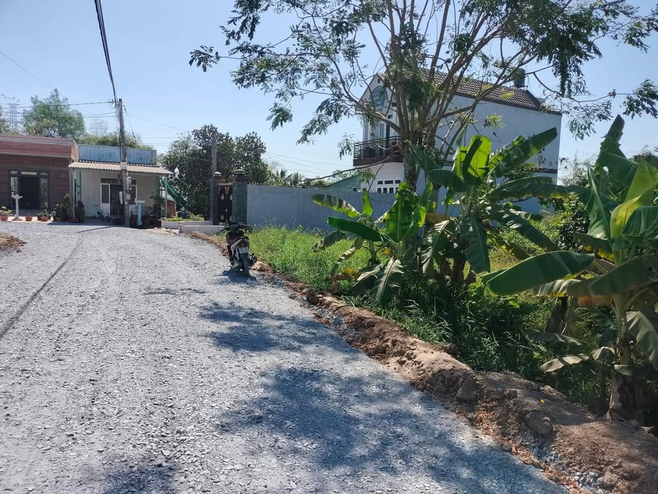 Đất thổ cư mặt tiền Quách Văn Tuấn, Tân An 89.6m² giá 750 triệu - Tiềm năng đầu tư lớn!