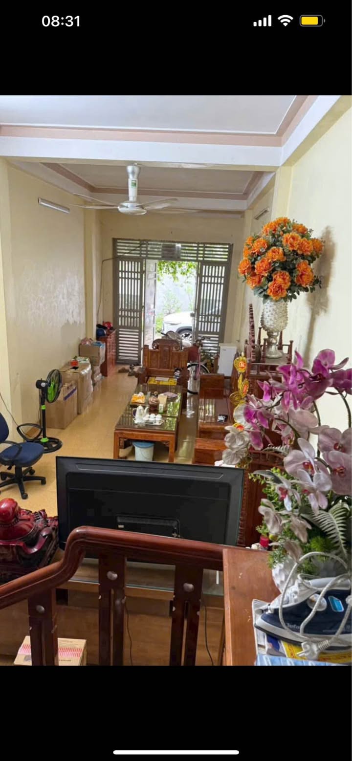 Nhà 2 tầng đẹp lung linh tại đường Thành Thái, phường Hàm Rồng, 50m² chỉ 3.1 tỷ - Sẵn sàng vào ở!