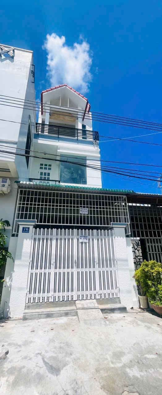 Nhà cho thuê chính chủ tại đường Lý Thái Tổ, Nha Trang - 3 lầu, 4 phòng ngủ chỉ 15 triệu