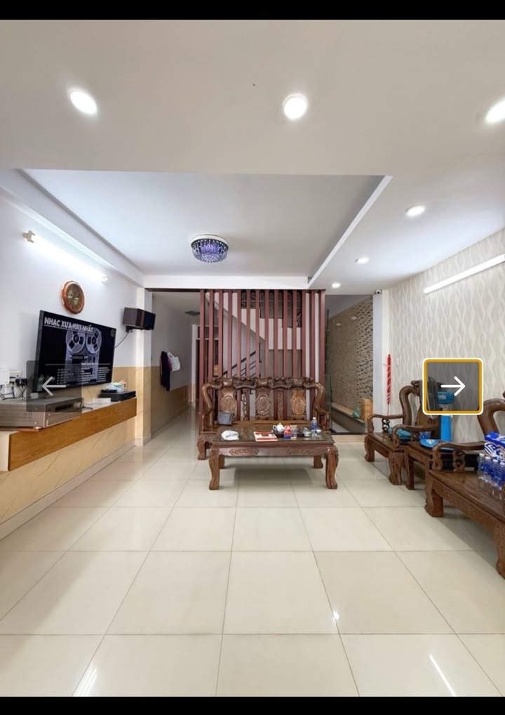 Nhà phố Đồng Đen, Tân Bình 78m² giá 12.6 tỷ - Ô tô vào nhà, sổ hồng đẹp!