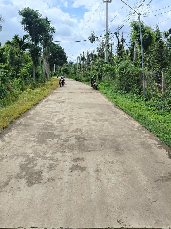 Đất nền Khu phố 5, phường Ea Hu 165m² giá 900 triệu - Cơ hội đầu tư tốt!